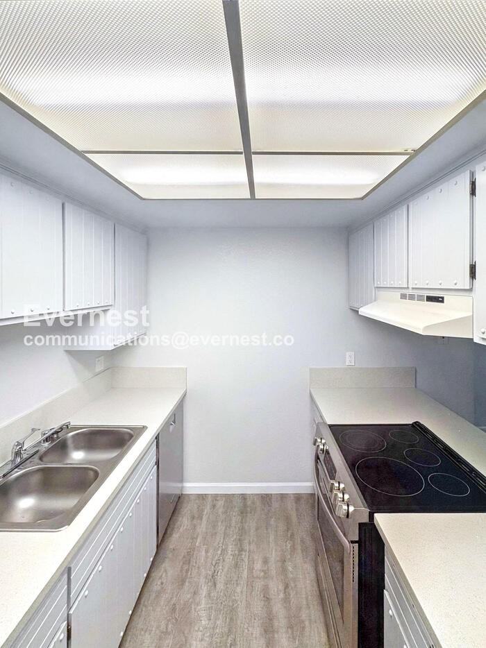 6812 Folsom Oaks Ct - Photo 3 of 23