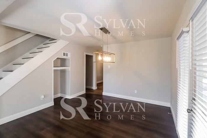 2211 Big Bend Dr - Photo 4 of 15