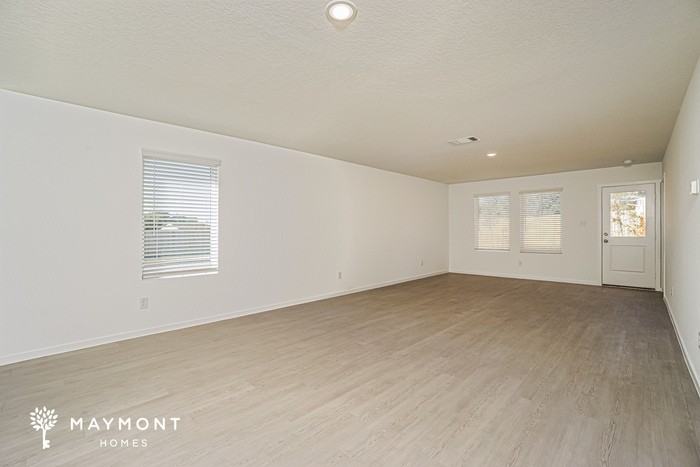 10203 Bridgton Ml - Photo 4 of 19