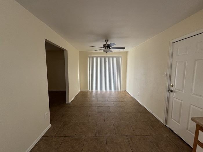 5517 West Roma Avenue - Photo 3 of 13