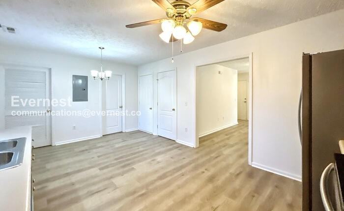 720 William Howard Pl - Photo 4 of 24