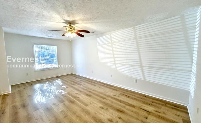 720 William Howard Pl - Photo 5 of 24