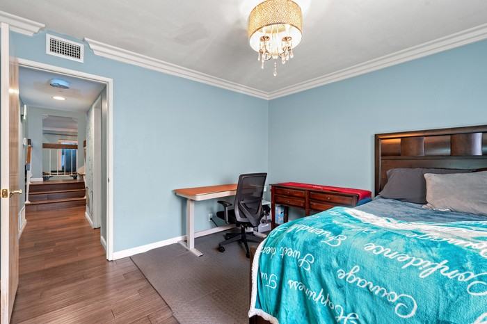 16336 Elmont Ave - Photo 5 of 41