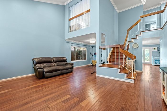 16336 Elmont Ave - Photo 6 of 41