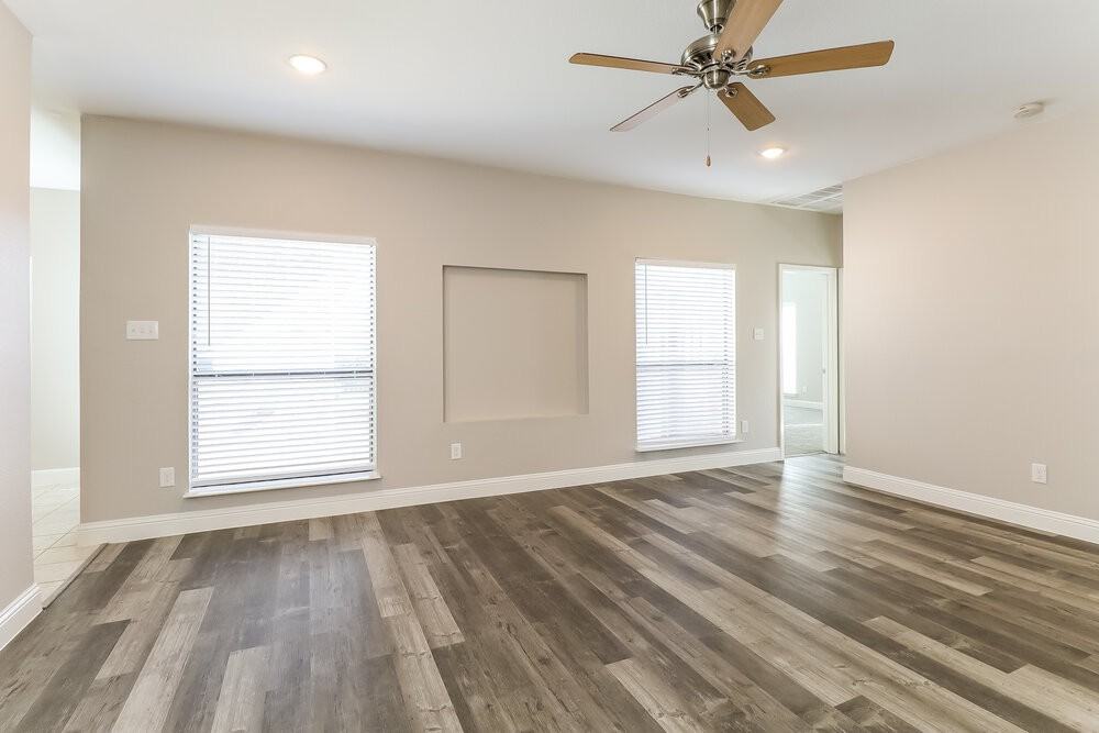 1029 Primrose St - Photo 3 of 16