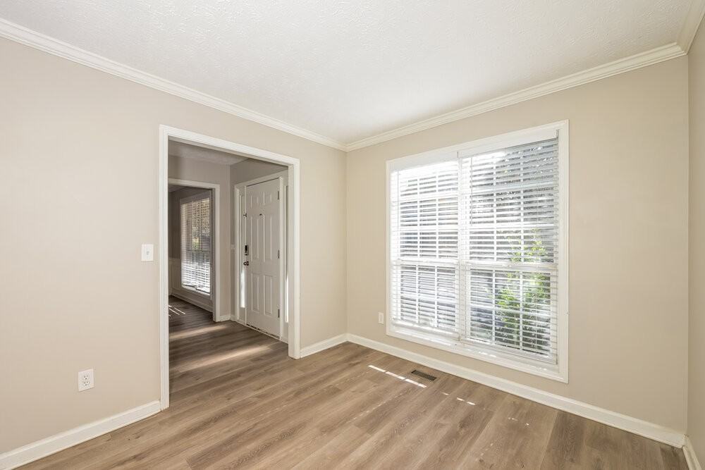 2152 Glen Hope Ln - Photo 5 of 18
