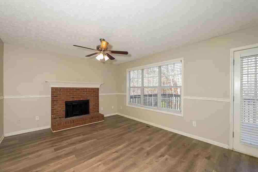 2152 Glen Hope Ln - Photo 6 of 18