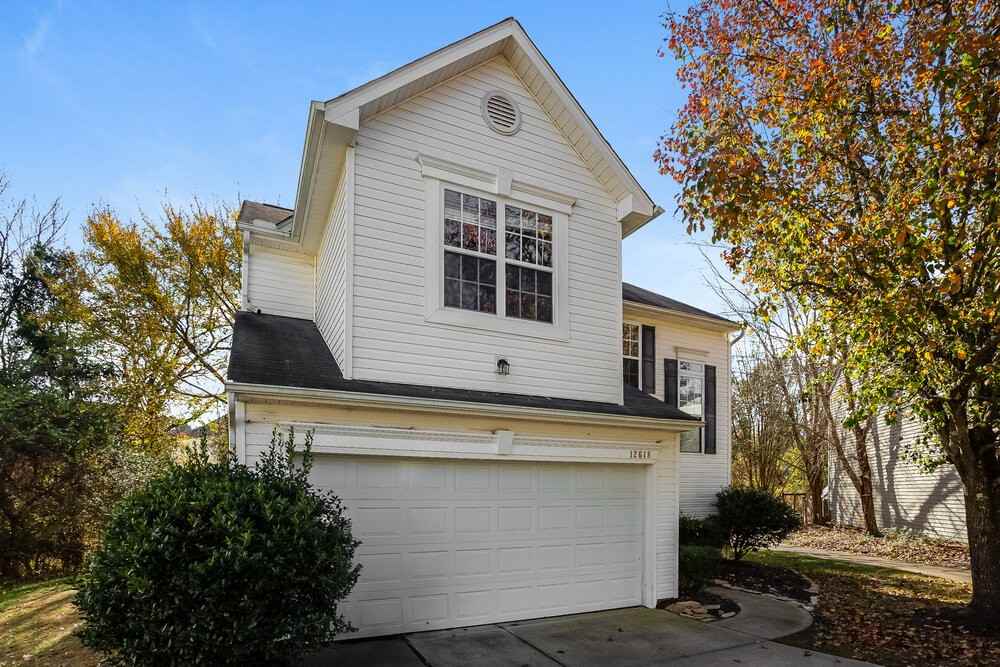 12618 Hazy Valley Ct - Photo 4 of 17