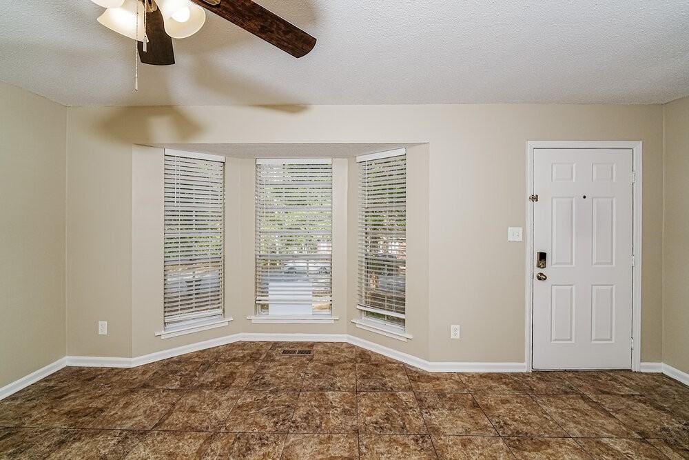 1416 Maralyn Dr - Photo 5 of 17