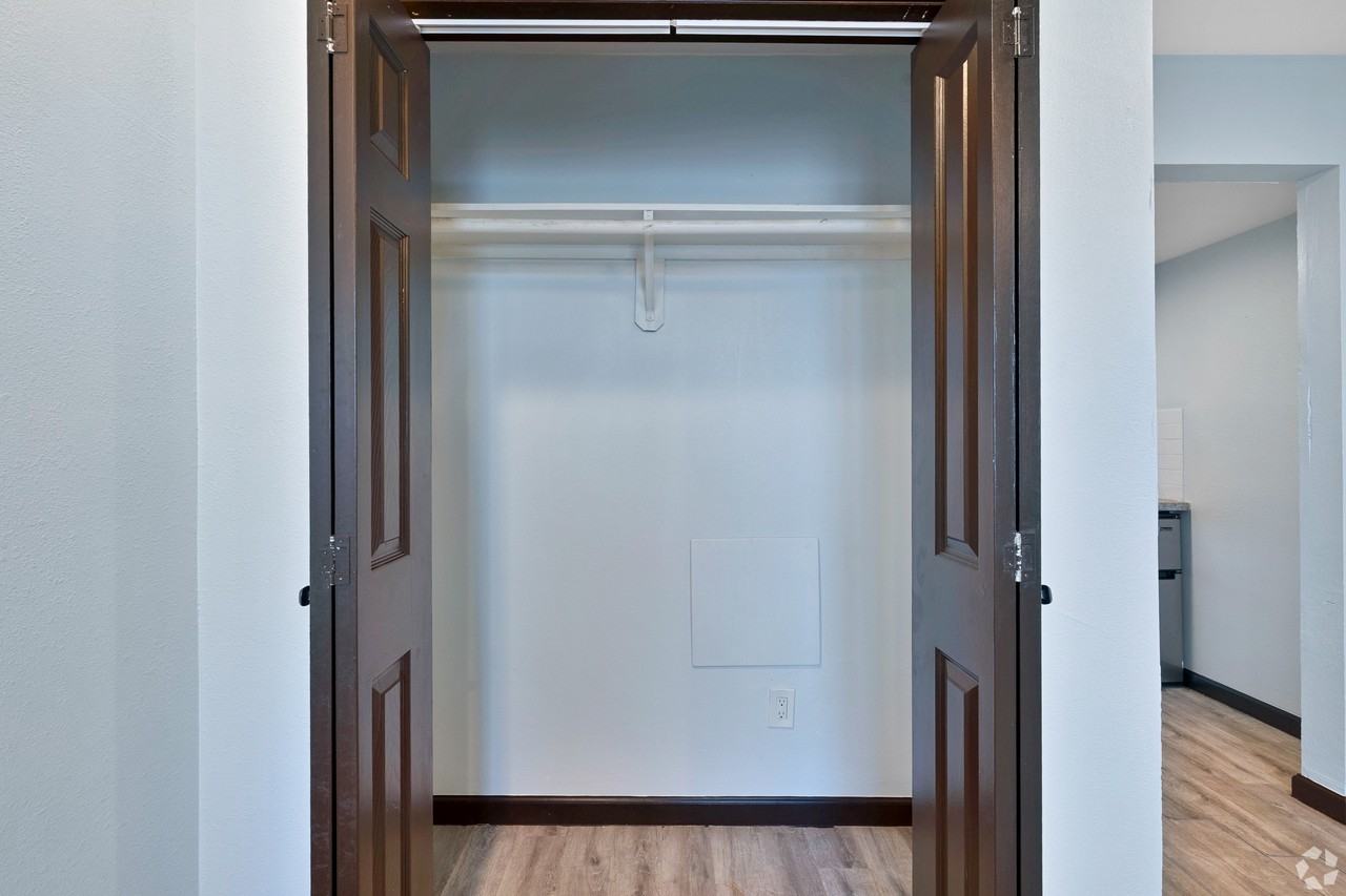 2617 Napoleon Street #6 - Photo 4 of 8