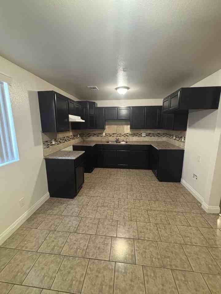 8848 Orchard Avenue - Photo 2 of 17