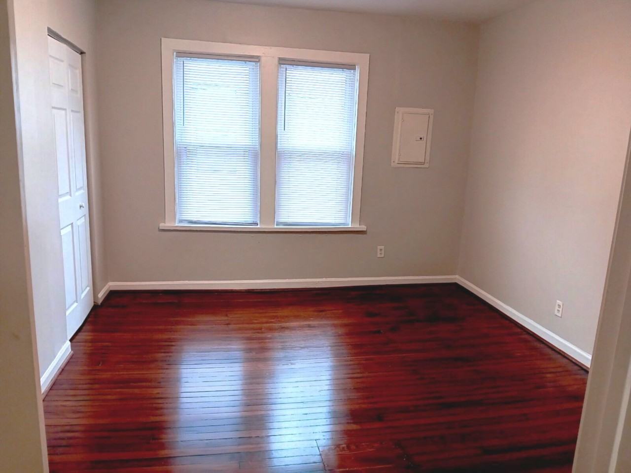 1609 Chapman Ave Sw #B - Photo 6 of 10