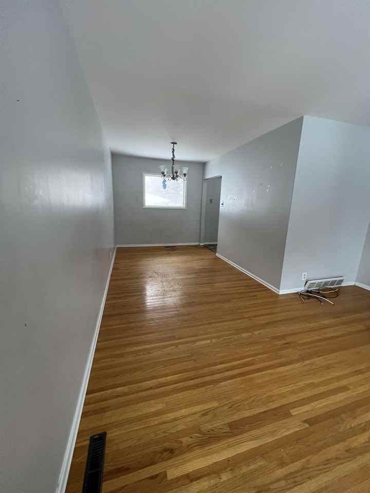 56 Falcon Bay - Photo 3 of 10