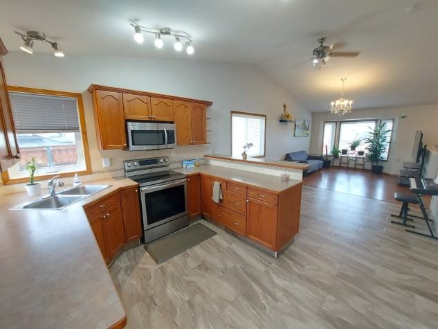 7 Oxley Street - Photo 3 of 27