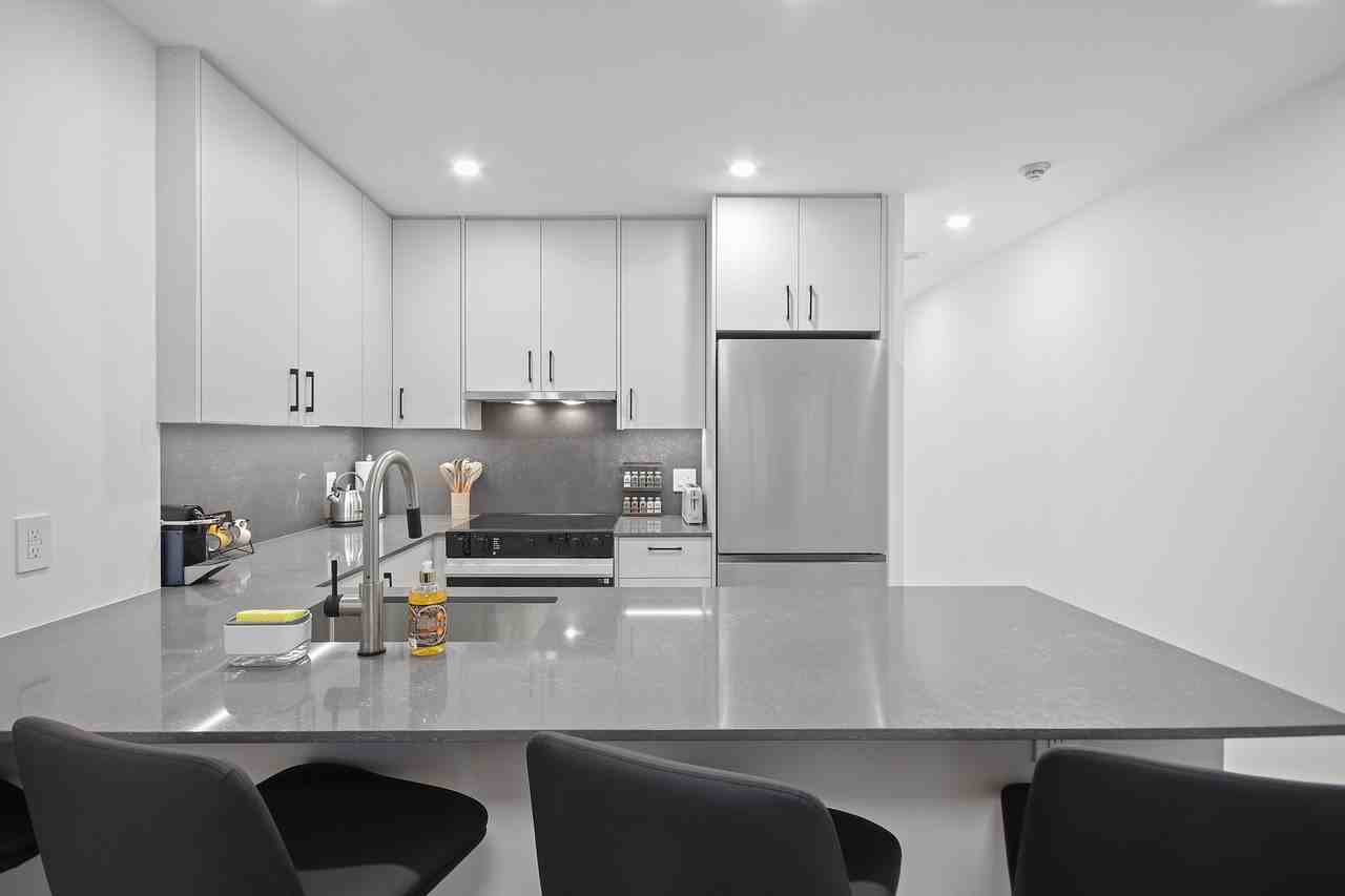 208 Queens Quay W #1 - Photo 4 of 50