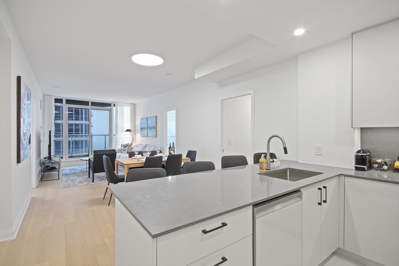 208 Queens Quay W #1 - Photo 5 of 50