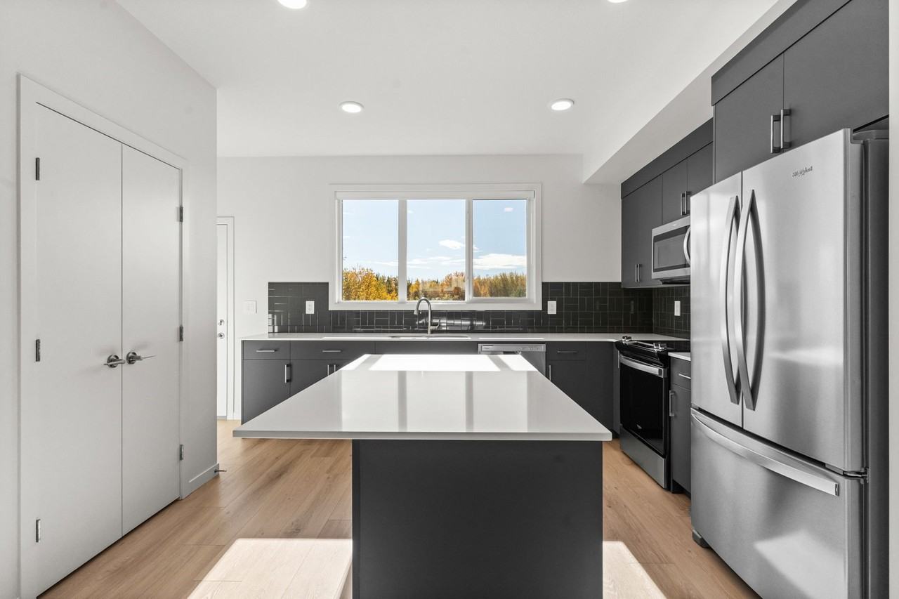 Westwind Drive 8 Plex, Spruce Grove - Photo 3 of 13