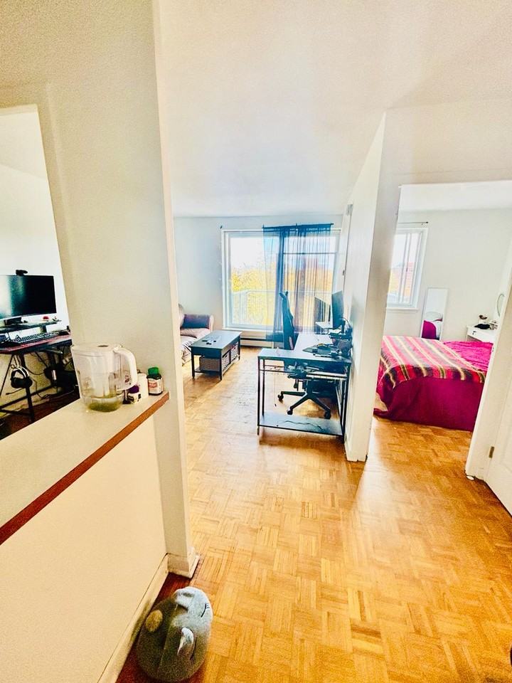 5713 Victoria Road #604 - Photo 5 of 12