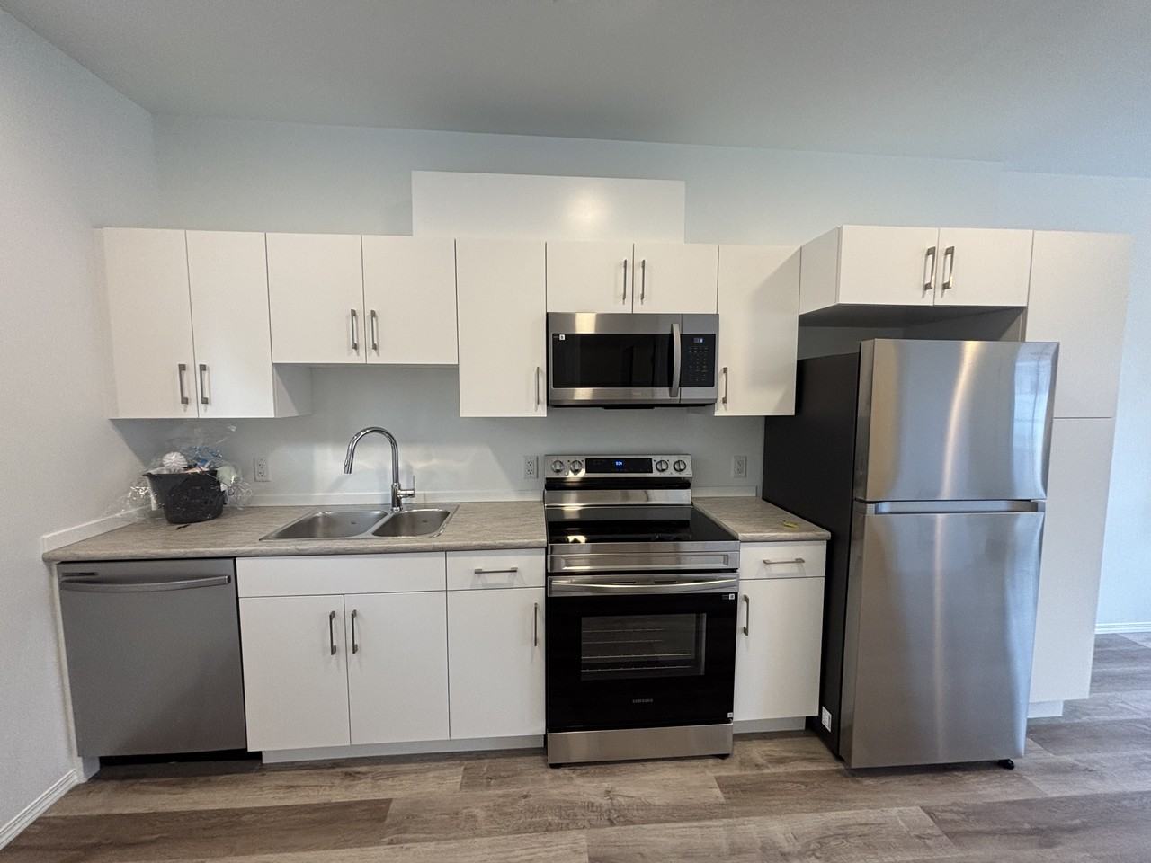 12037 59 St Nw - Photo 6 of 28