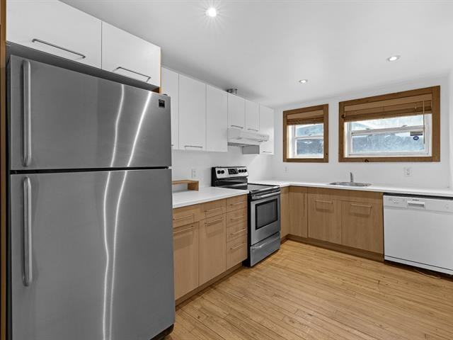 3180 Rue Sainte-Catherine E #2 - Photo 3 of 16