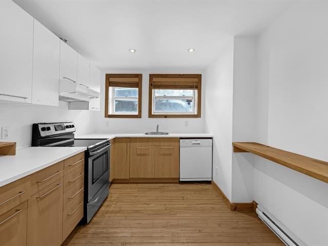 3180 Rue Sainte-Catherine E #2 - Photo 4 of 16