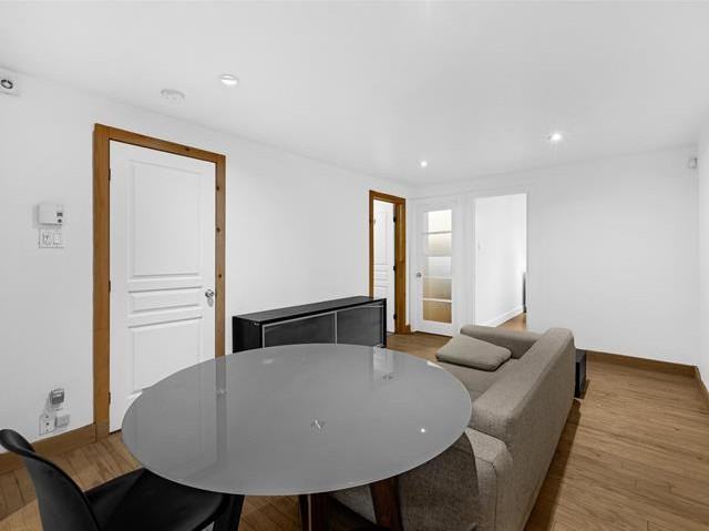 3180 Rue Sainte-Catherine E #2 - Photo 5 of 16