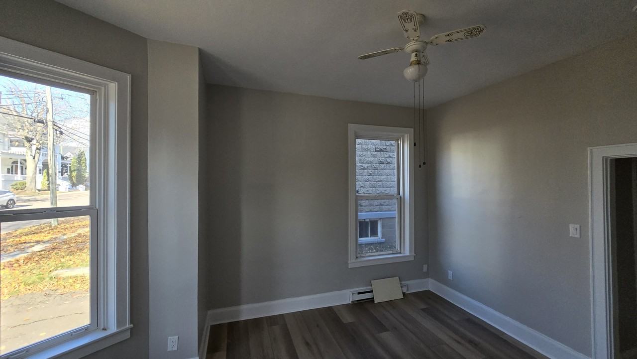 97 Alma Street #1 - Photo 3 of 9