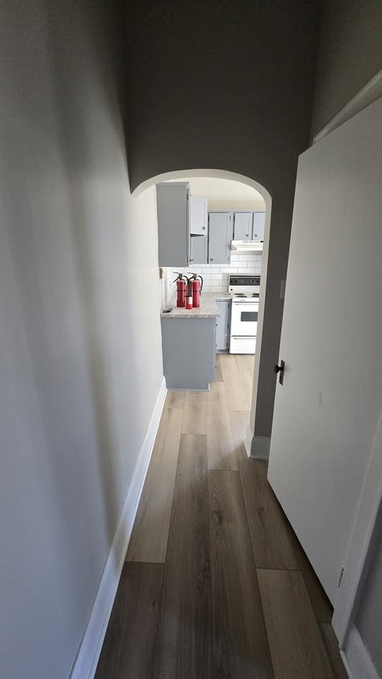 97 Alma Street #1 - Photo 4 of 9