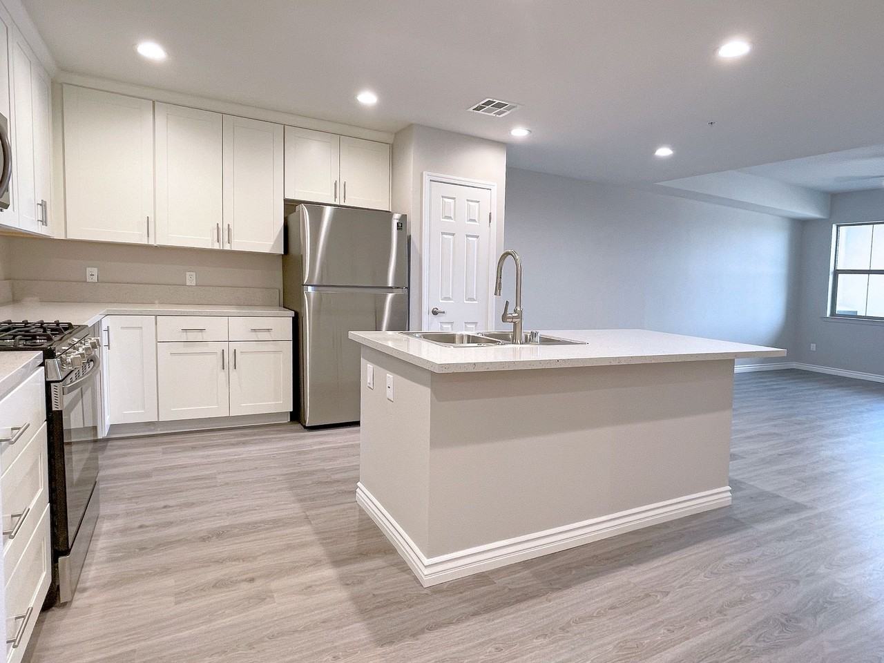 Centerpointe at Market Apartments - Photo 3 of 50