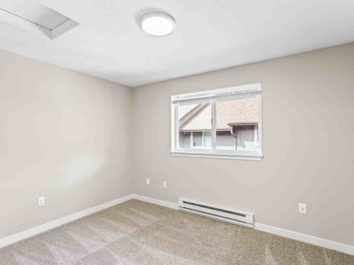 4602 Ne 72nd Ave - Photo 5 of 23