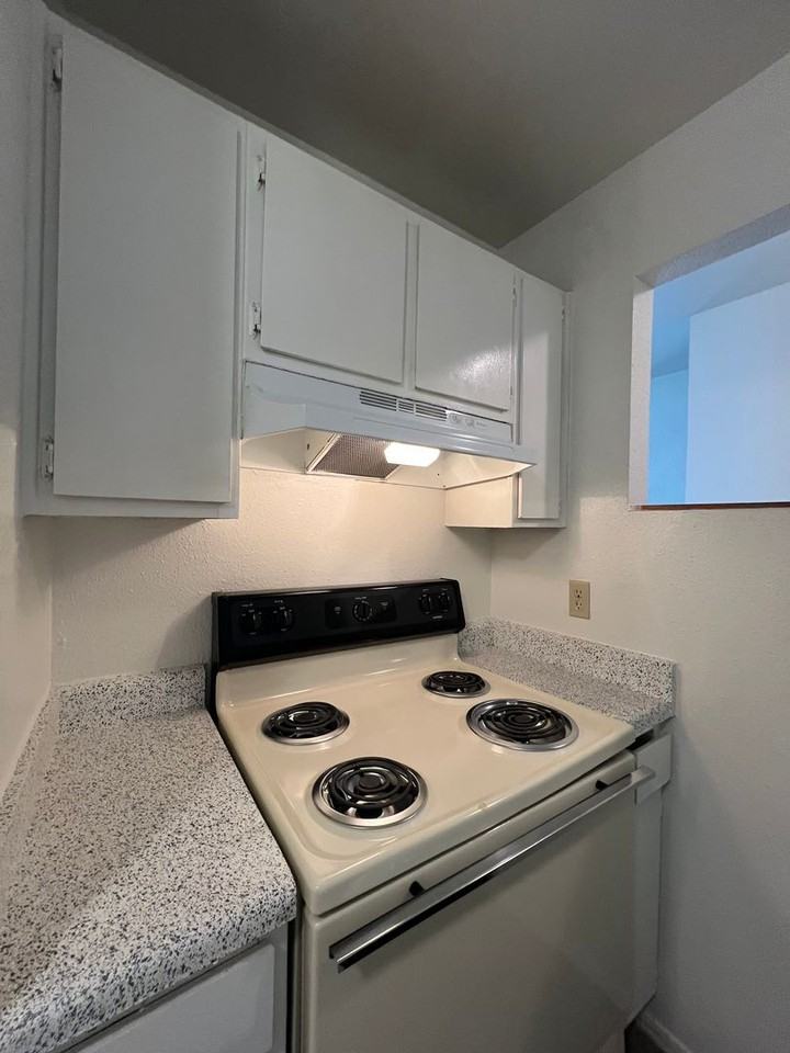 Cypresswood Apartments - Photo 5 of 35