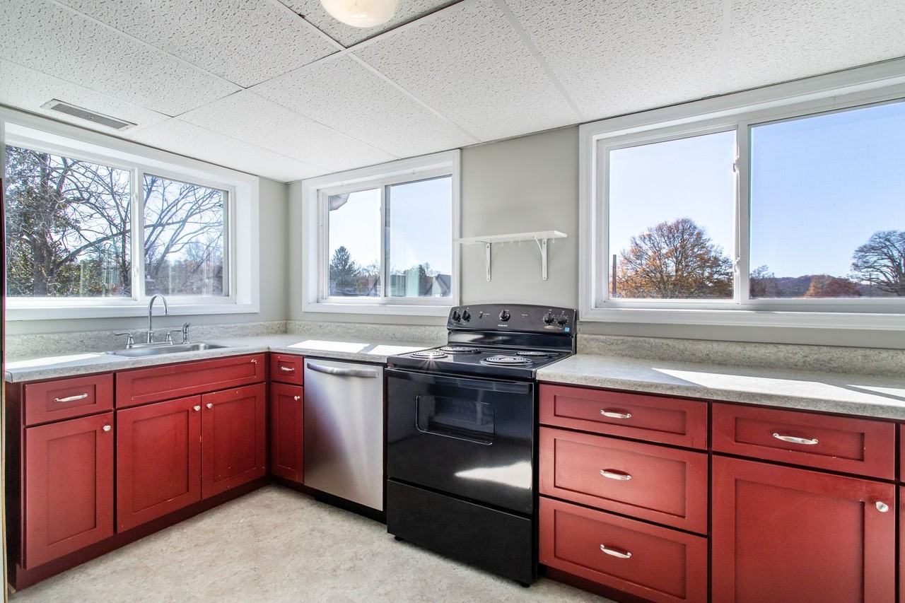 84 E Main St - Photo 5 of 15