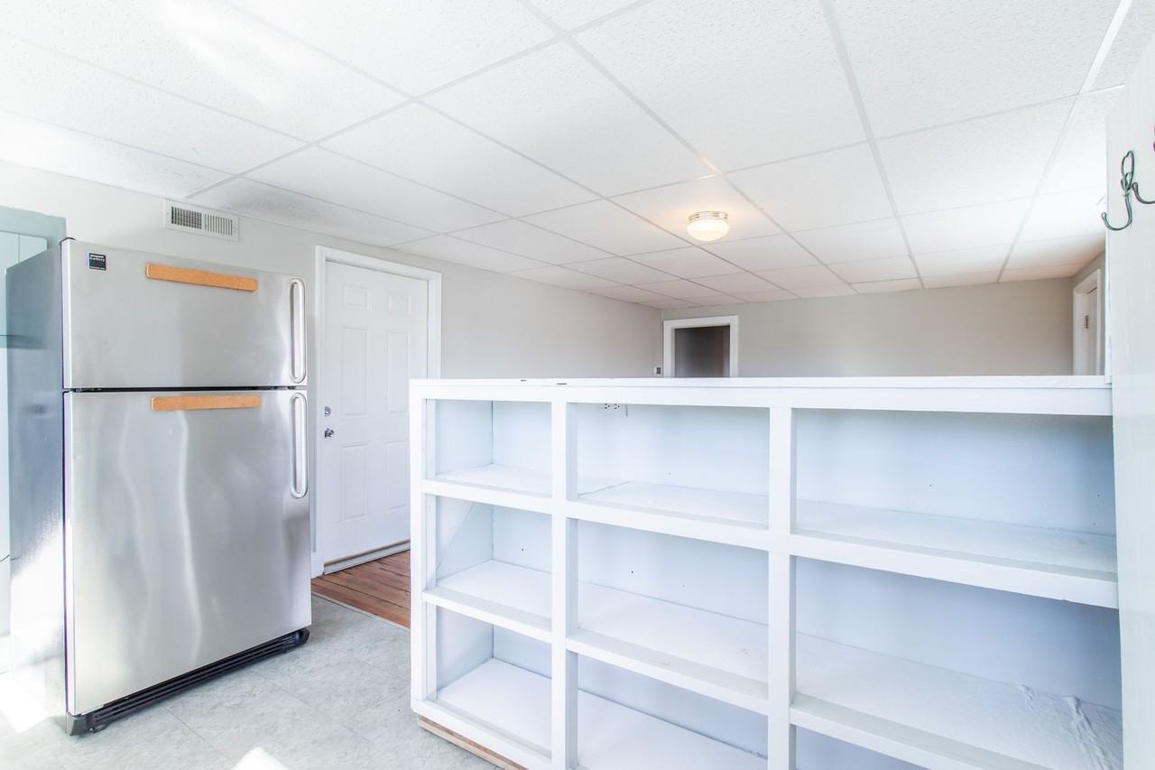 84 E Main St - Photo 6 of 15