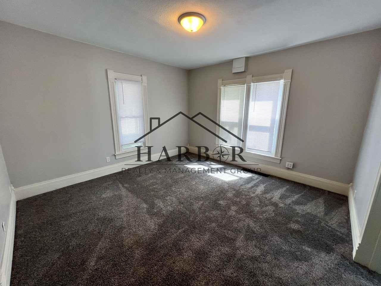 527 Boone Street - Photo 7 of 50