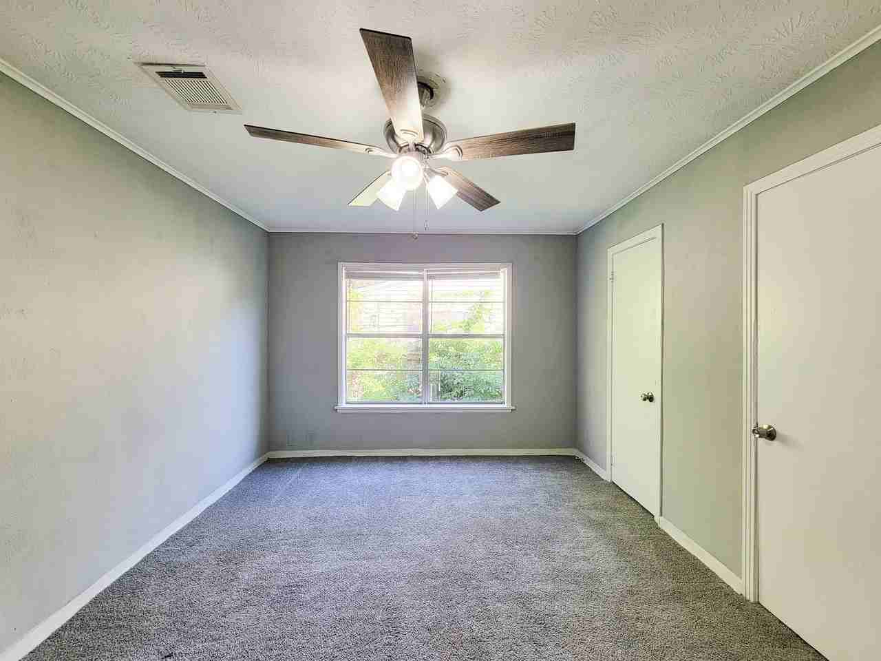 2330 Cedar Dr - Photo 4 of 22