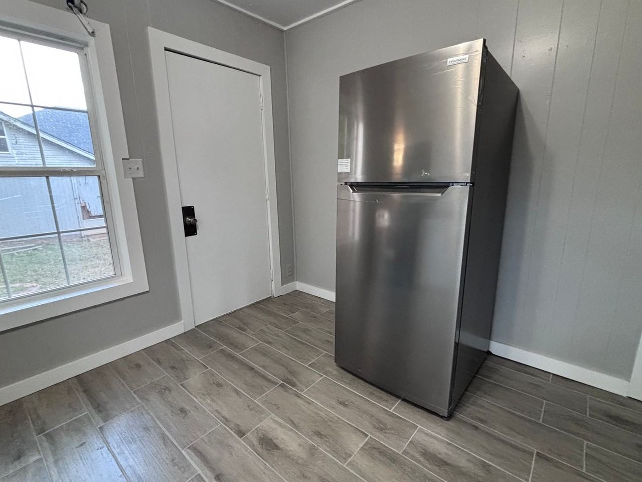 506 West 2nd Street - Photo 7 of 10