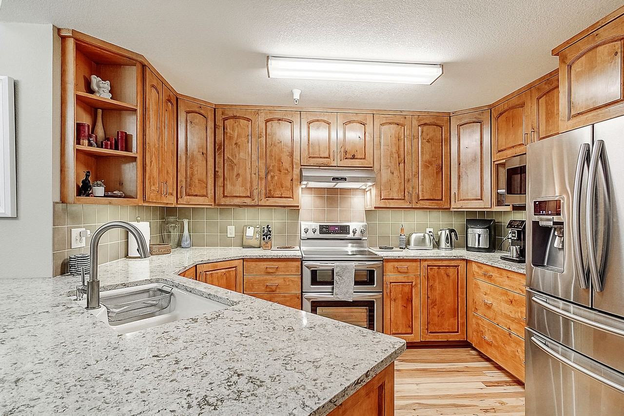 93 Pelican Cir - Photo 2 of 34