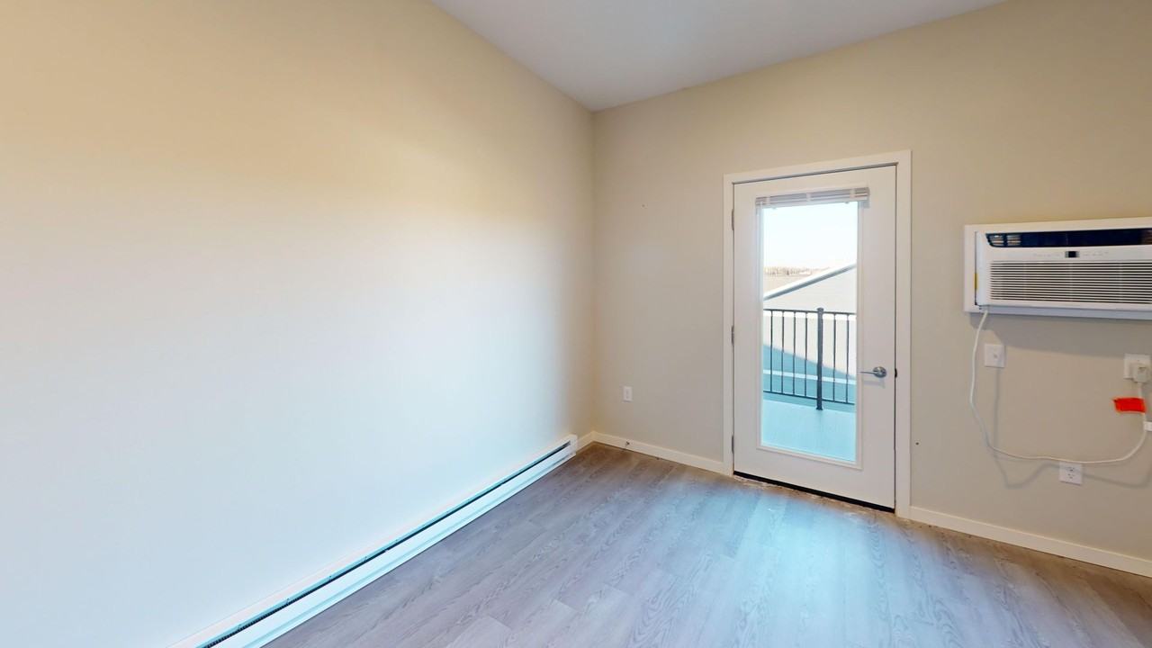 Pioneer Apartments & Townhomes - Photo 6 of 39