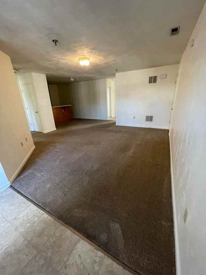 100 Collegiate Ct - Photo 5 of 27