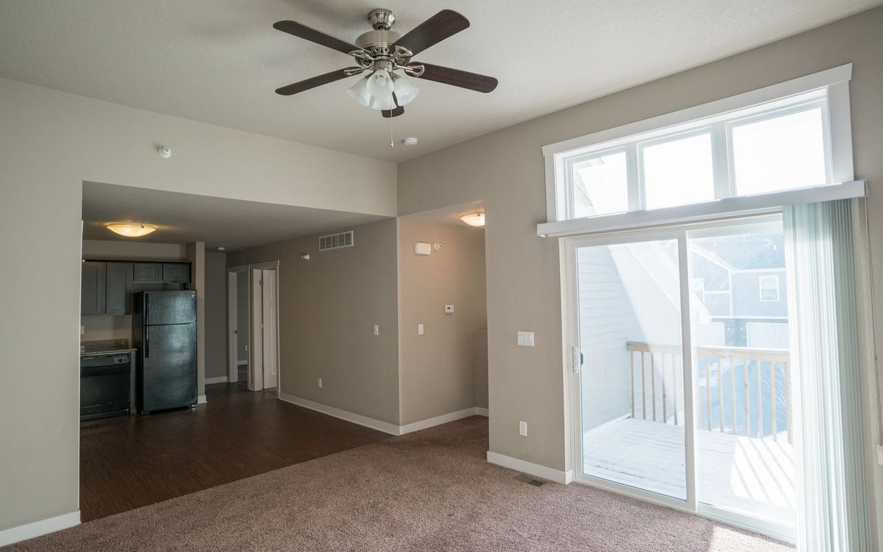 Ironwood Glen Townhomes - Photo 6 of 19