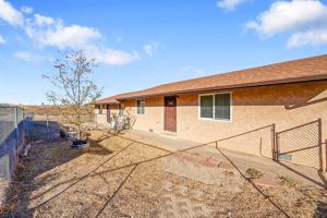 featured image of 1066 E Mallon Dr