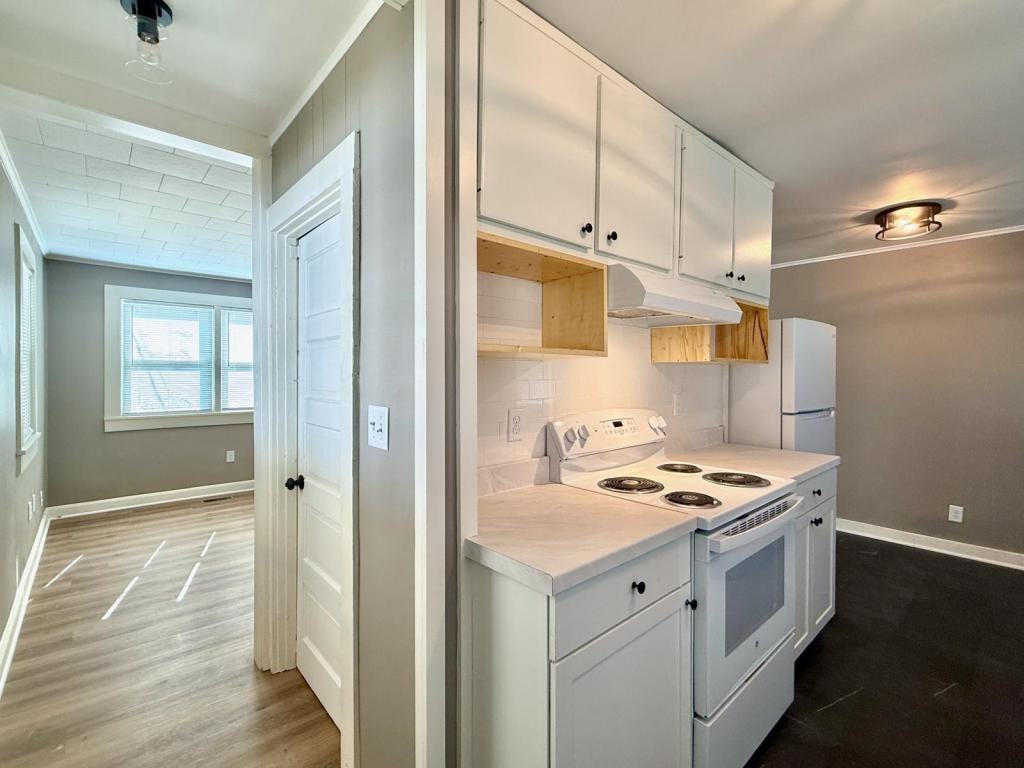 716 Forest St - Photo 5 of 15