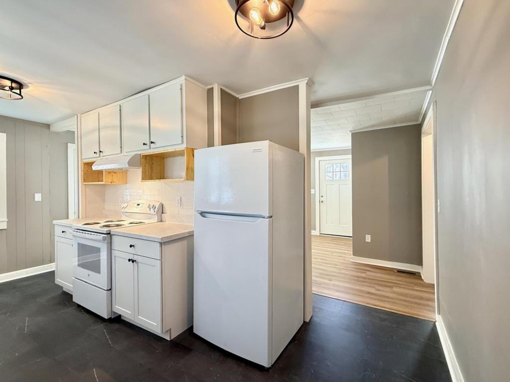 716 Forest St - Photo 6 of 15