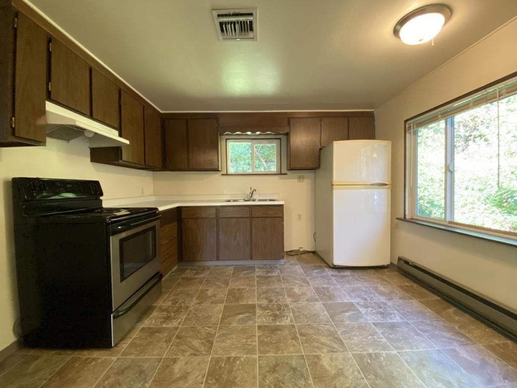 784 Murphy Creek Road - Photo 6 of 16