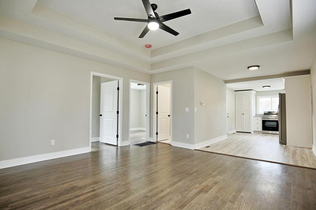 126 S Kimball St - Photo 7 of 23