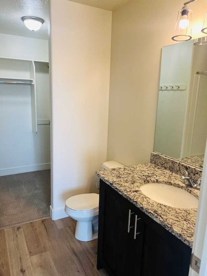 1615 South 2000 West - Photo 3 of 9