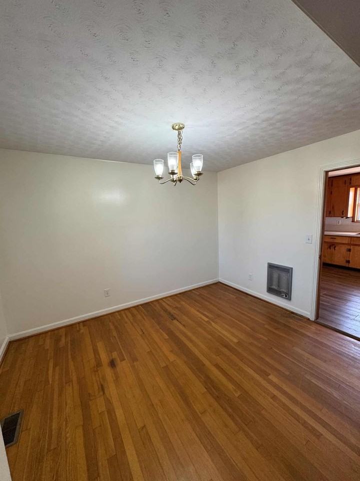 5519 Us Highway 431 - Photo 7 of 11