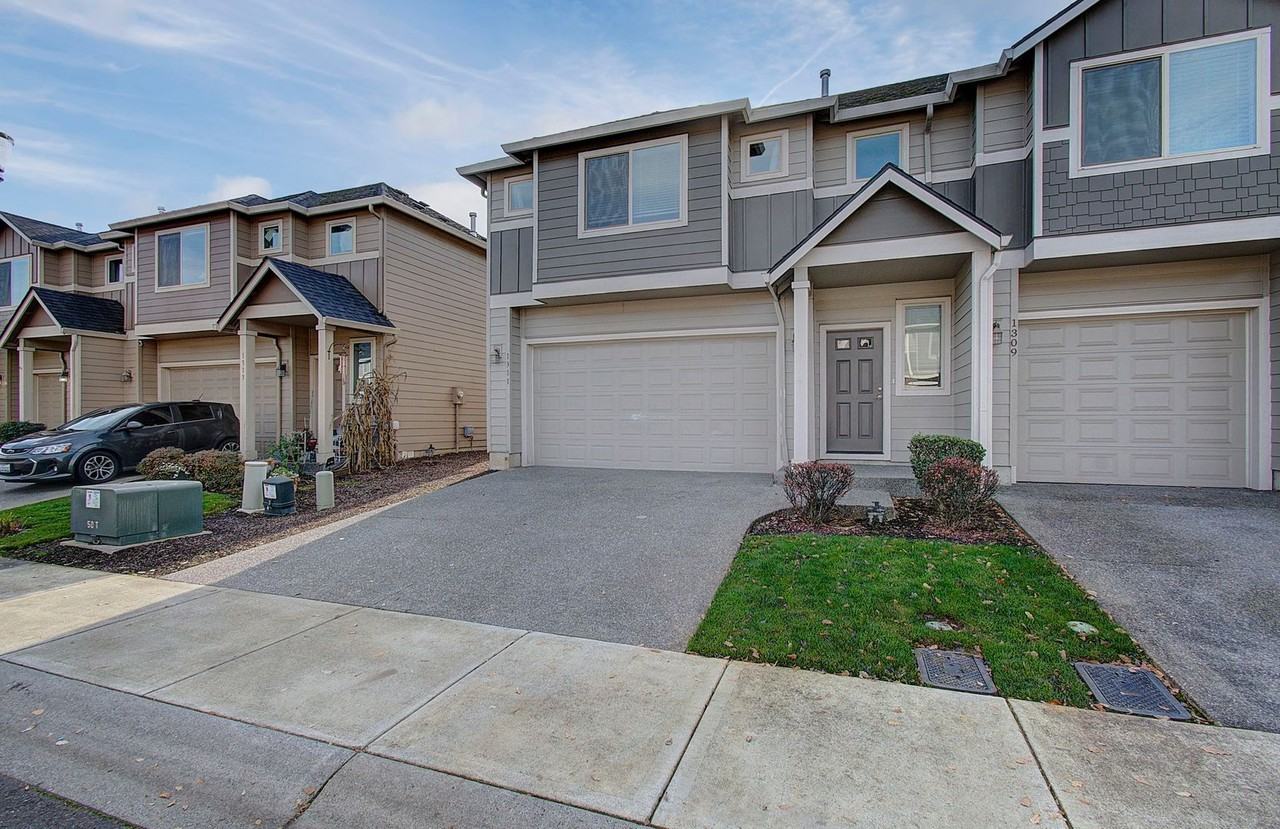 1311 Ne 82nd Dr - Photo 2 of 28