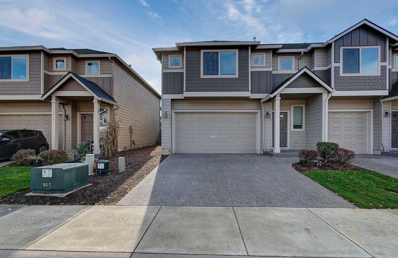 1311 Ne 82nd Dr - Photo 3 of 28