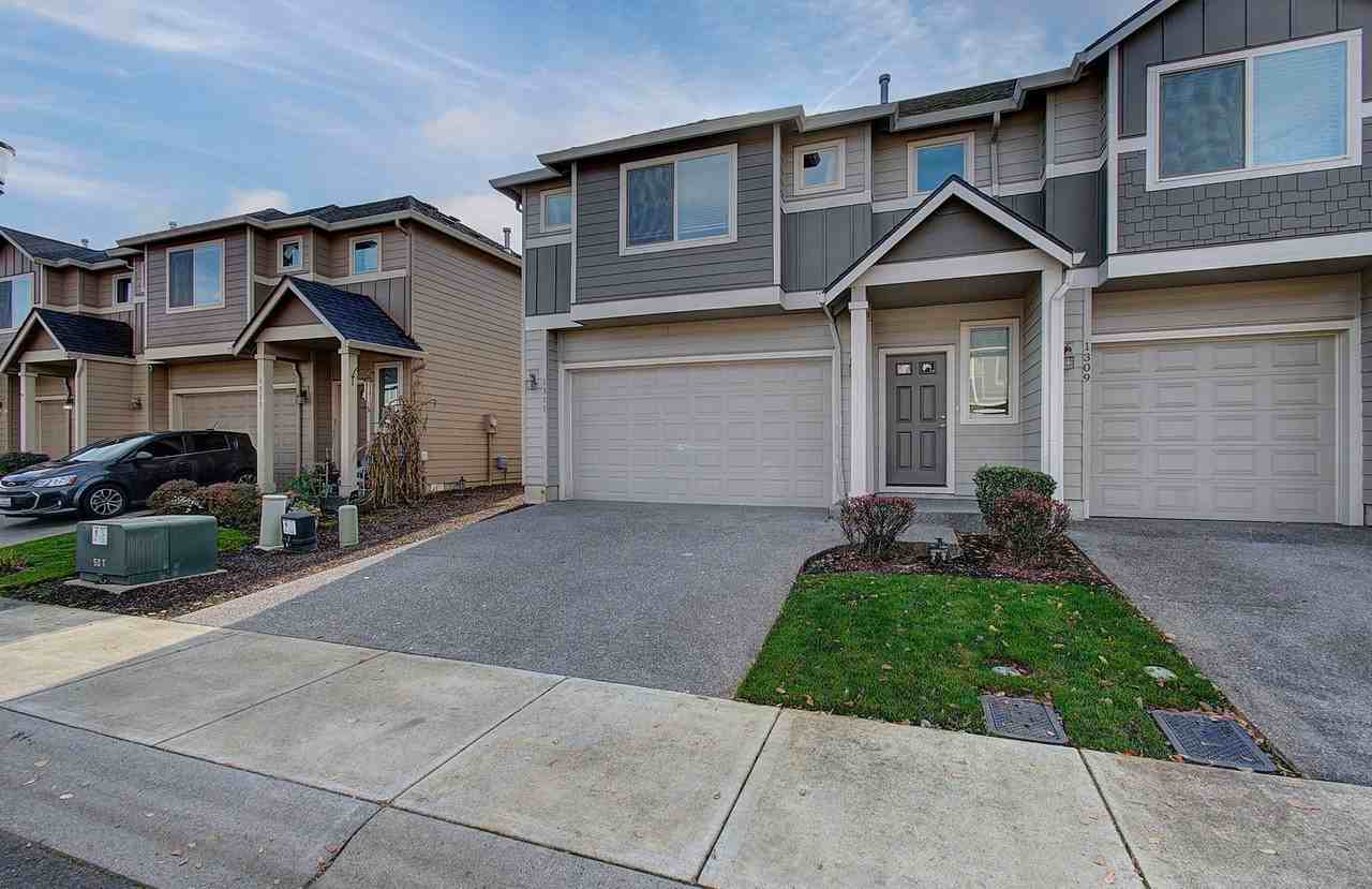 1311 Ne 82nd Dr - Photo 4 of 28